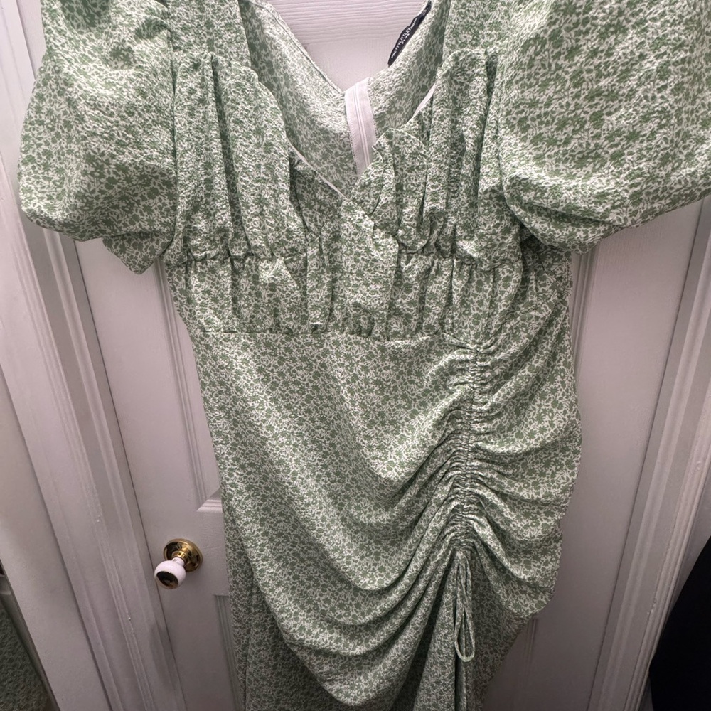 PrettyLittleThing Asymmetrical Green Floral Dress